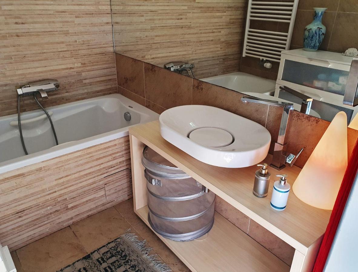 Bella Vista Lux Apartment With Private Terace Копер Екстериор снимка